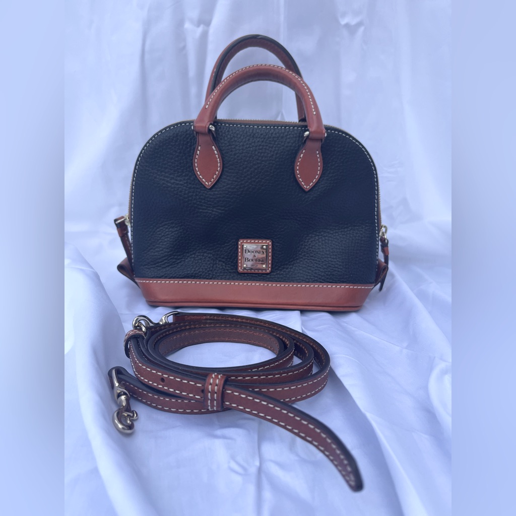 Dooney & Bourke Like New Vintage Satchel, Tote